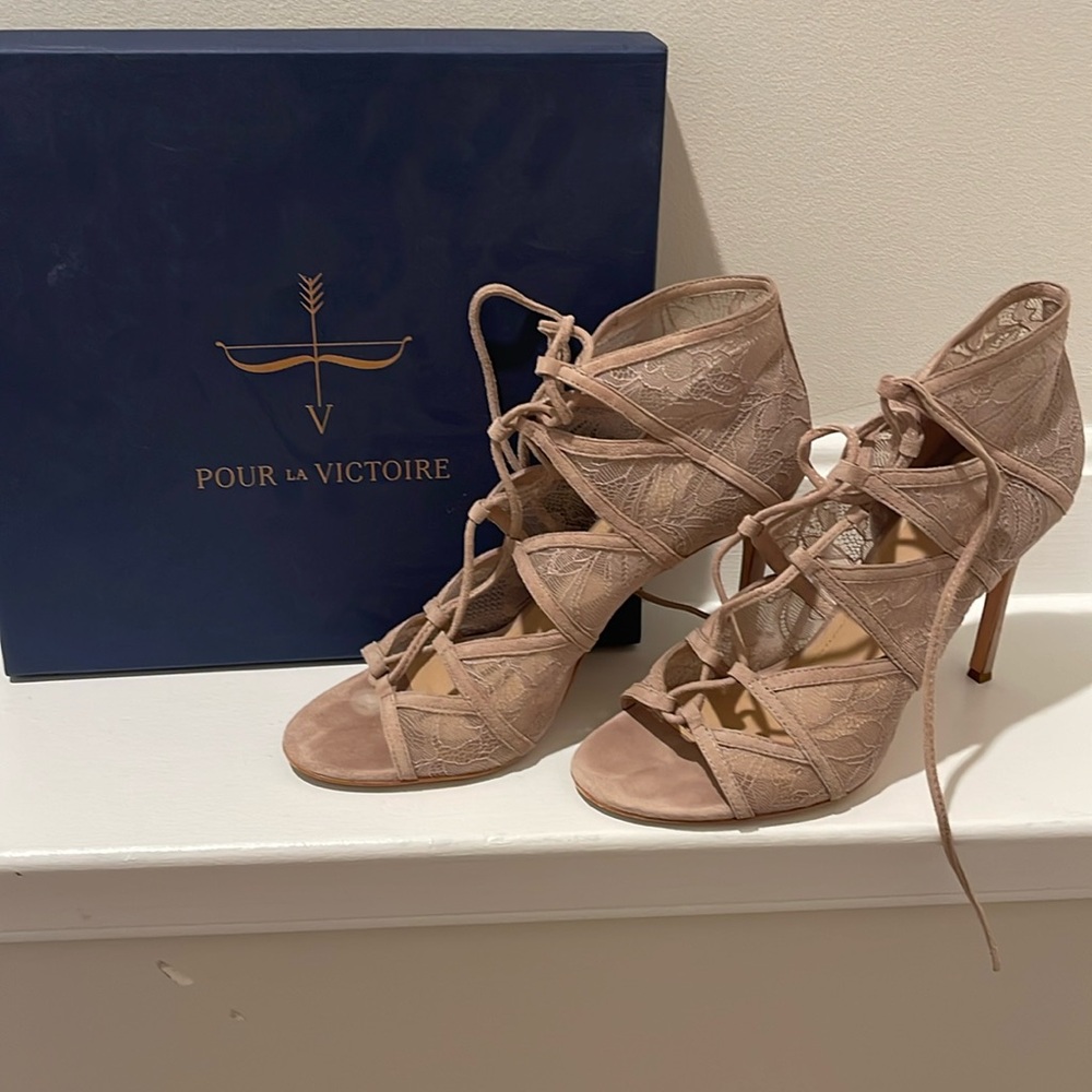 Pour la Victoire booties